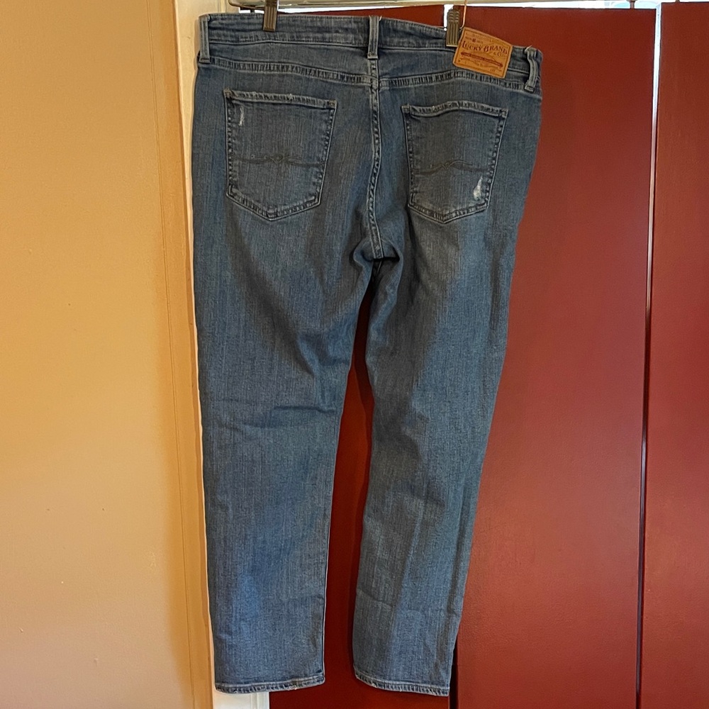 Women’s Lucky Brand Relaxed Fit Blue Jeans size 14/32